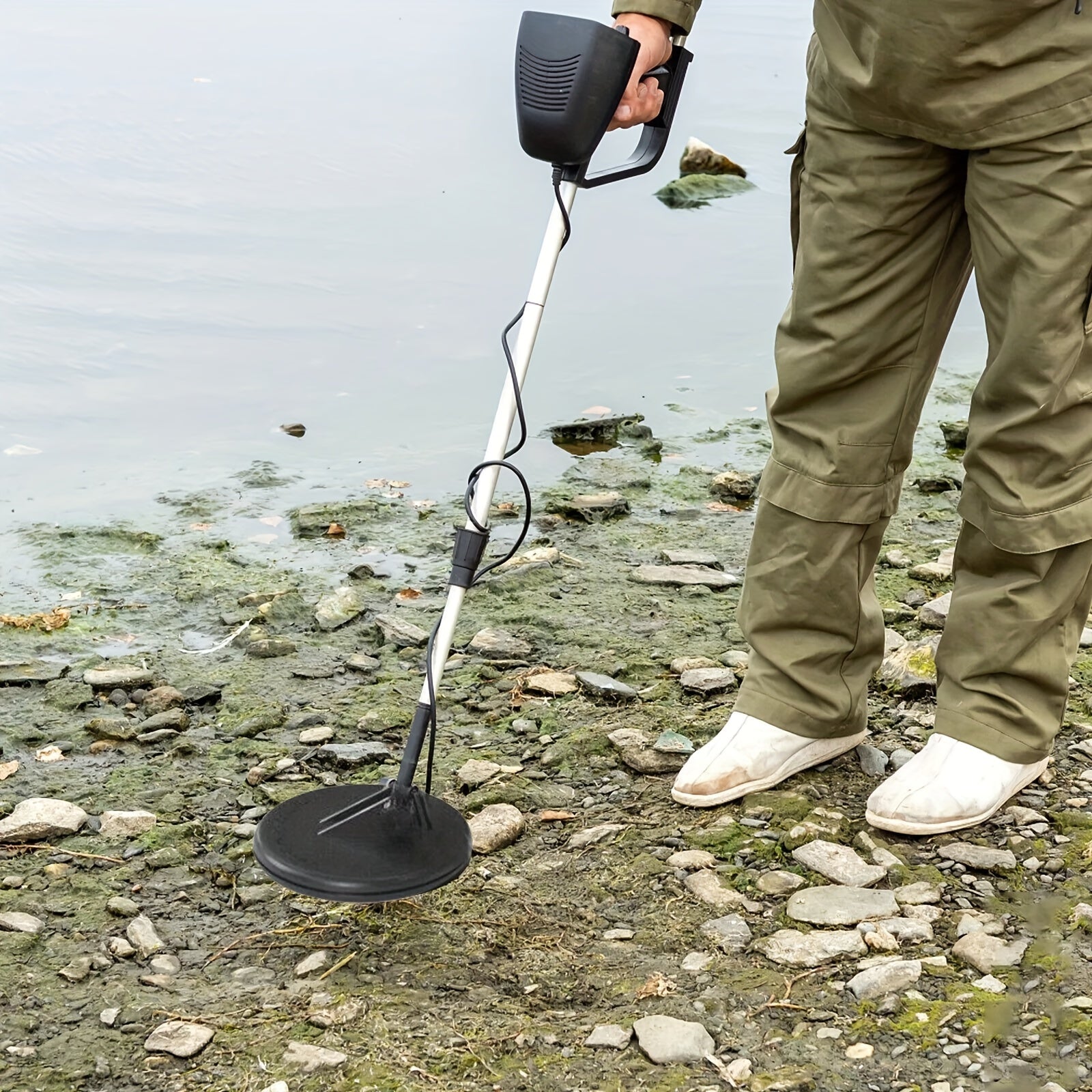 Metal Detector for Adults Kids - LCD Deep Search Waterproof Coil Treasure Hunter, High Sensitivity Gold Coin Jewelry Finder, Adjustable Stem, Beginner & Pro