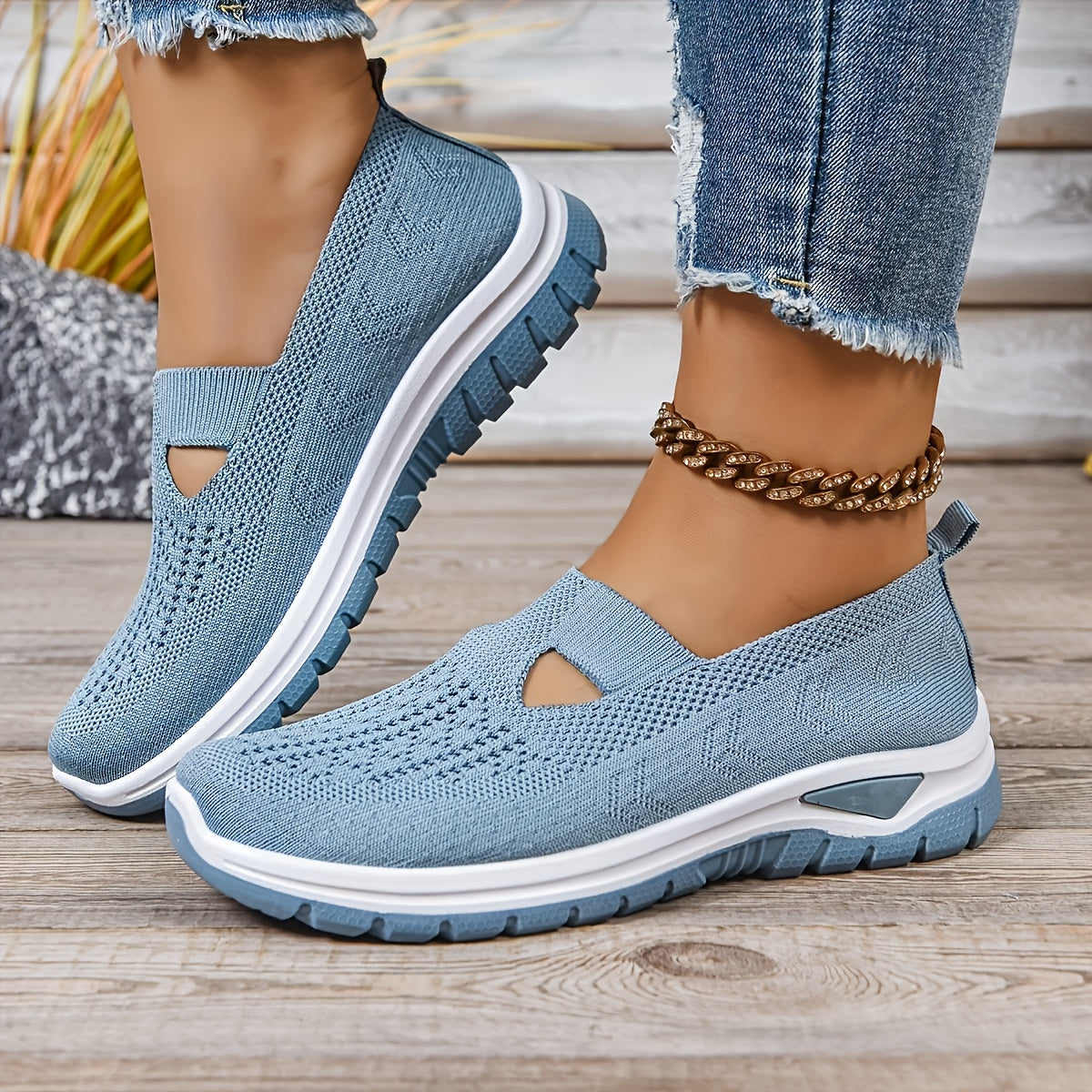 Women's Slip-On Sneakers Mesh Upper Casual Comfort Shoes for Beach Vacation Camping Everyday Summer Walking