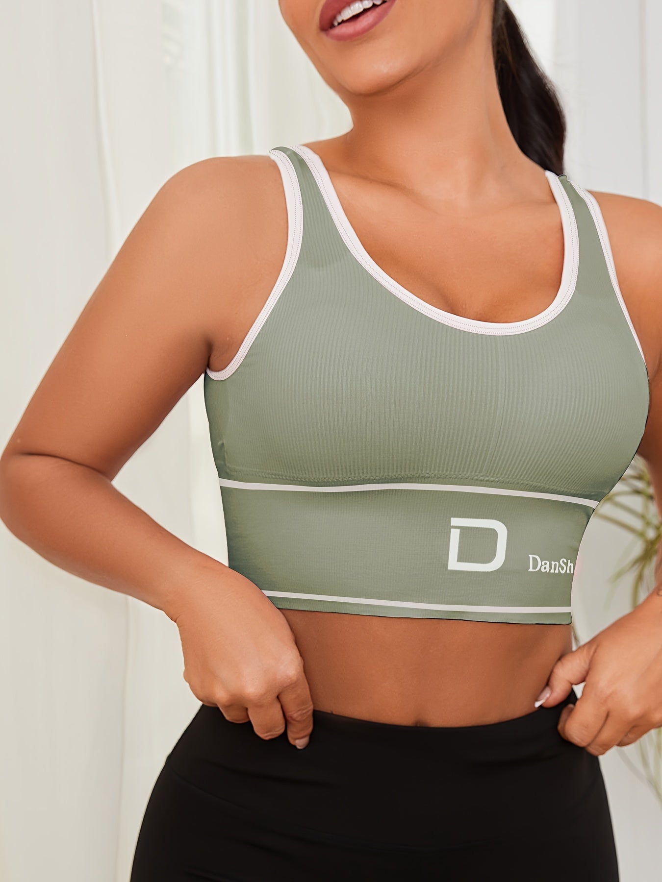Women's Sports Bra 5-Pack Wireless Full Coverage High Elasticity Nylon - Breathable Yoga Running Workout Bra - Stretchy Round Neck Machine Washable Mixed Colors S M L XL