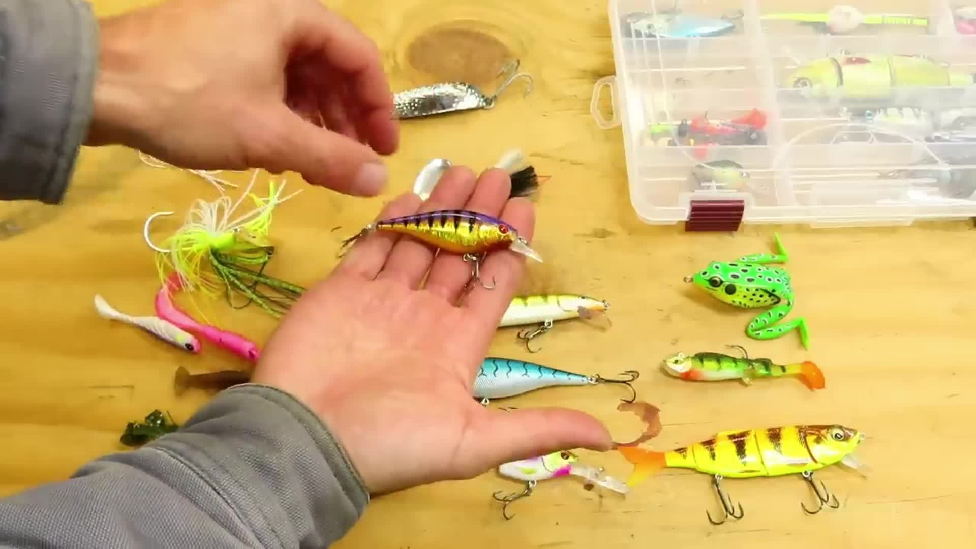 30-Piece Fishing Lures Set Mixed Crankbaits Minnow Baits with Hooks – Freshwater & Saltwater Fish Tackle Kit, 2g-6g, Assorted Colors